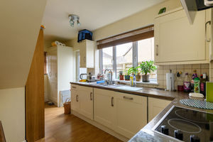 Kitchen- click for photo gallery